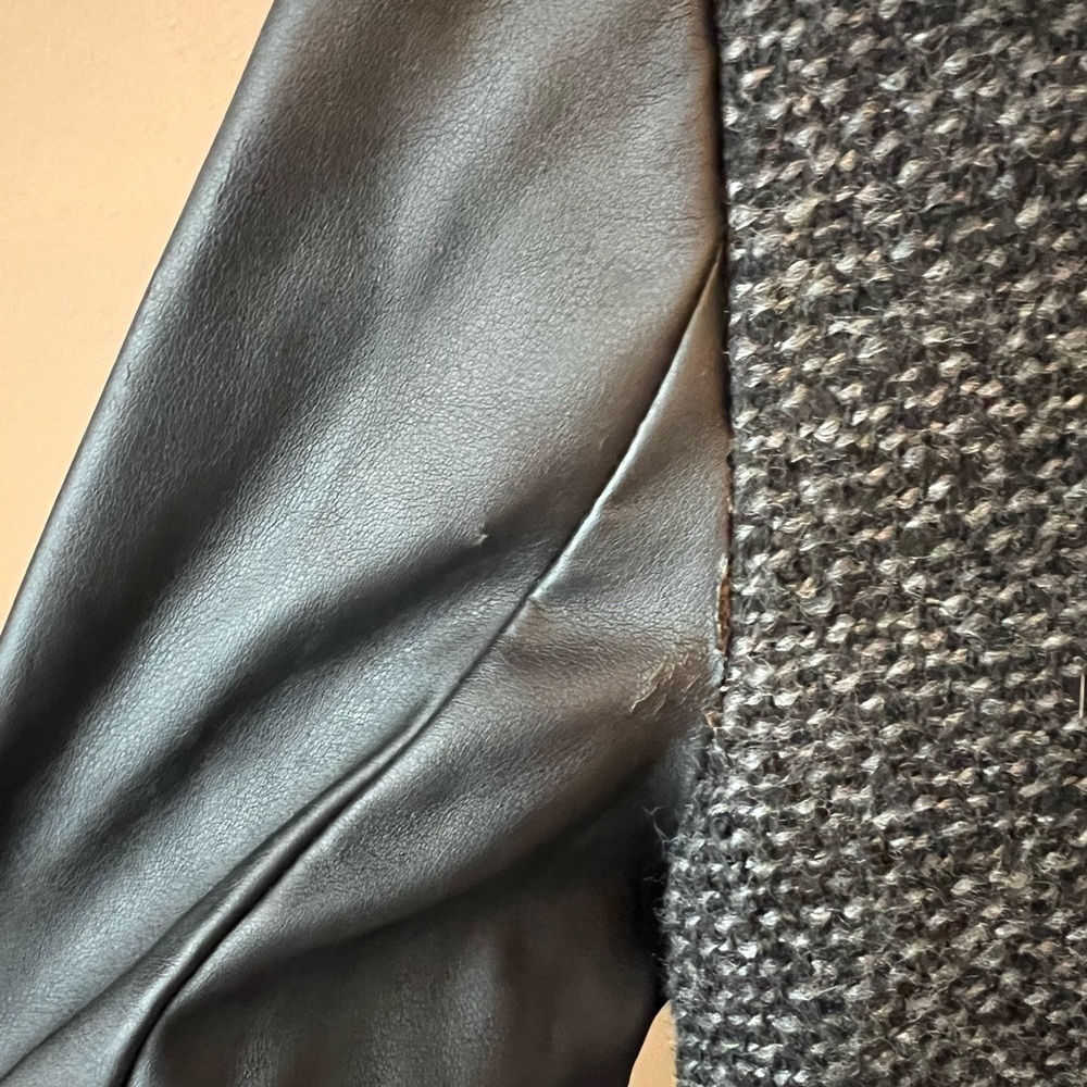 BASS Women’s Pea Coat w/ Faux Leather Sleeves Wool Blend Size XS - Picture 9 of 10